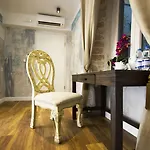 Plaza Marchi Old Town - Mag Quaint & Elegant Boutique 4* Σπλιτ