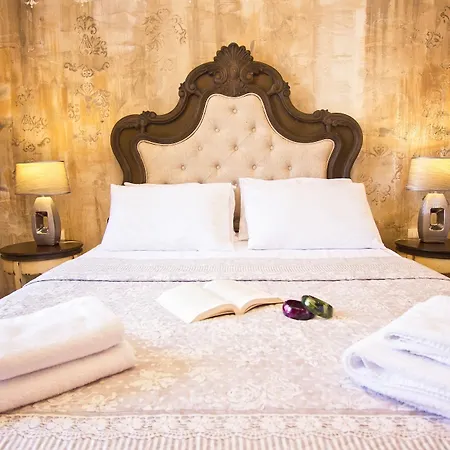 Plaza Marchi Old Town 4*