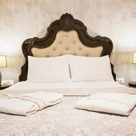 Plaza Marchi Old Town - Mag Quaint & Elegant Boutique 4*