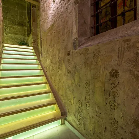 Hotel Plaza Marchi Old Town