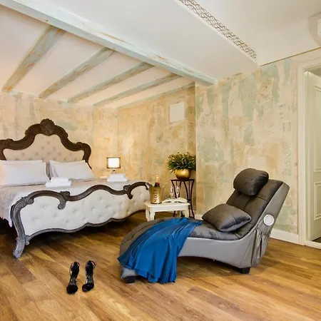 Plaza Marchi Old Town 4* Split