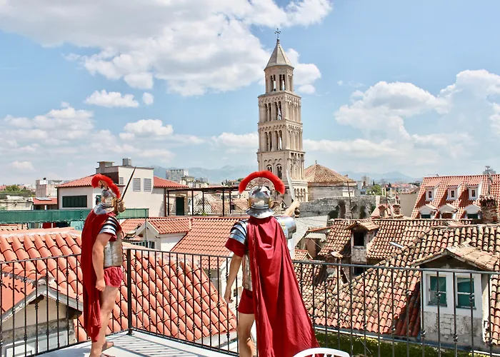 Hotel Plaza Marchi Old Town - Mag Quaint & Elegant Boutique