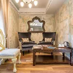 Plaza Marchi Old Town - Mag Quaint & Elegant Boutique 4*