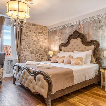 Plaza Marchi Old Town - Mag Quaint & Elegant Boutique Ξενοδοχείο 4*