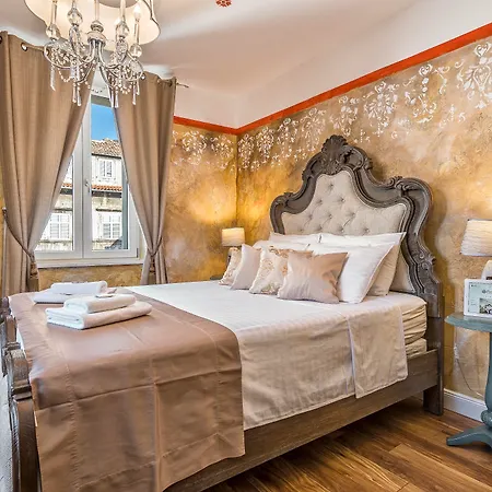 Ξενοδοχείο Plaza Marchi Old Town - Mag Quaint & Elegant Boutique Σπλιτ