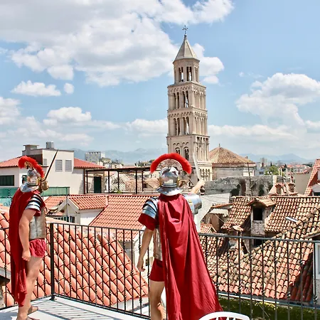 Hotel Plaza Marchi Old Town - Mag Quaint & Elegant Boutique