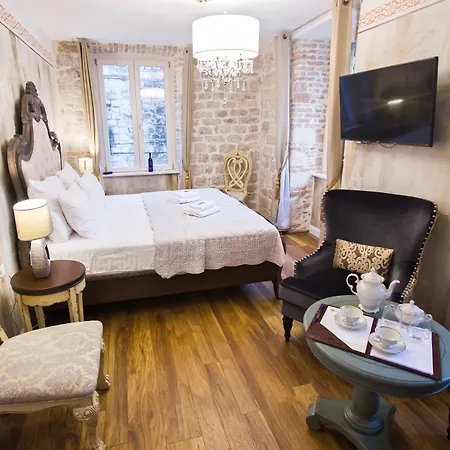 Plaza Marchi Old Town - Mag Quaint & Elegant Boutique 호텔
