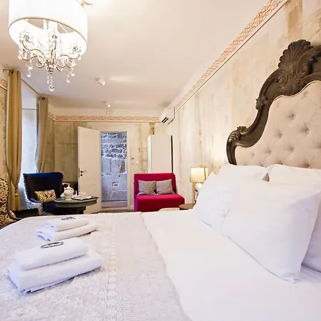 Plaza Marchi Old Town - Mag Quaint & Elegant Boutique Hotel 4*