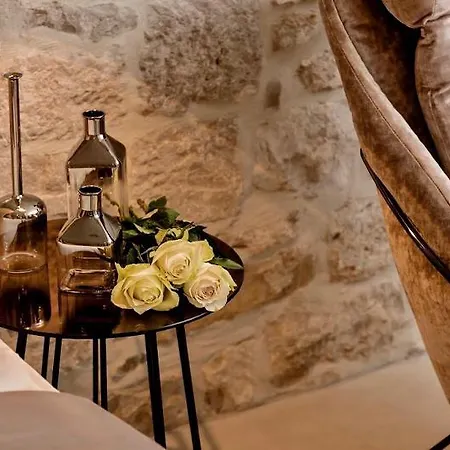 Hotel Plaza Marchi Old Town - Mag Quaint & Elegant Boutique