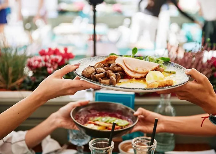 Plaza Marchi Old Town - Mag Quaint & Elegant Boutique