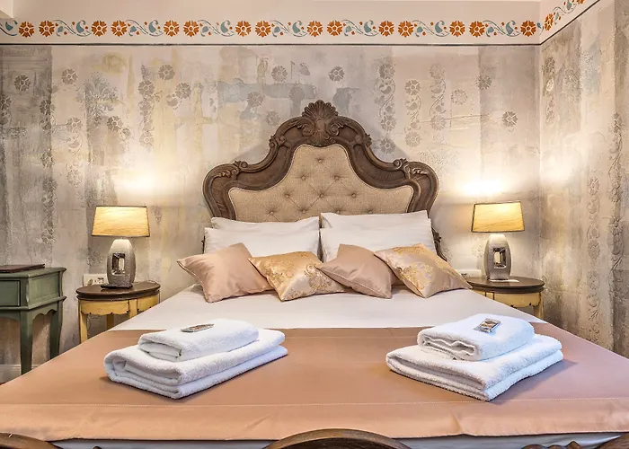 Отель Plaza Marchi Old Town - Mag Quaint & Elegant Boutique 4*