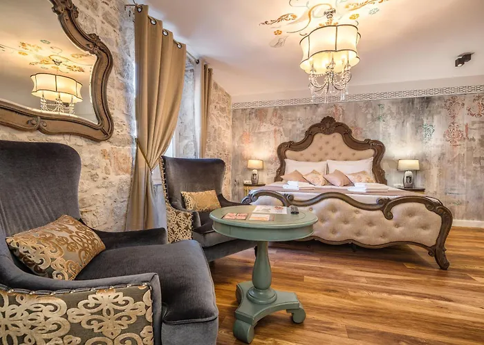 Plaza Marchi Old Town - Mag Quaint & Elegant Boutique 4*