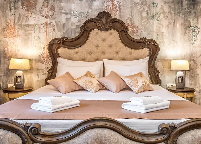Plaza Marchi Old Town - Mag Quaint & Elegant Boutique Отель 4*