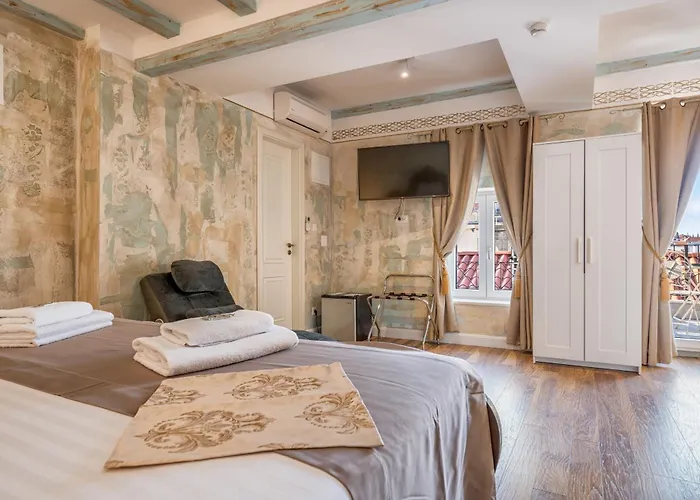 Plaza Marchi Old Town - Mag Quaint & Elegant Boutique Отель Сплит
