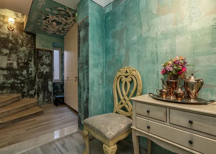 Plaza Marchi Old Town - Mag Quaint & Elegant Boutique 4* Сплит