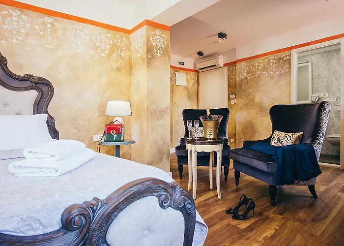 Plaza Marchi Old Town - Mag Quaint & Elegant Boutique Сплит