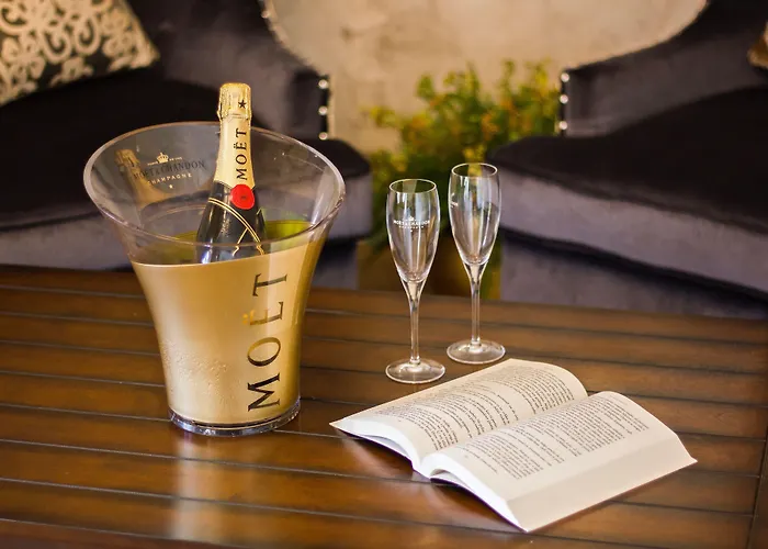 Plaza Marchi Old Town - Mag Quaint & Elegant Boutique Отель 4*