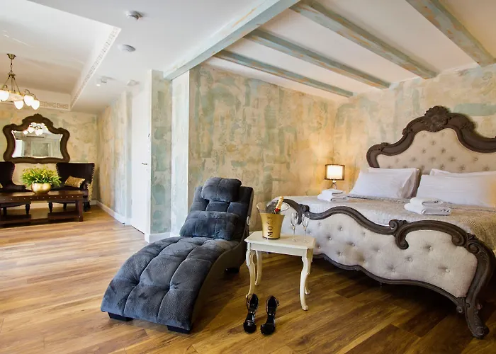 Plaza Marchi Old Town - Mag Quaint & Elegant Boutique 4* Сплит