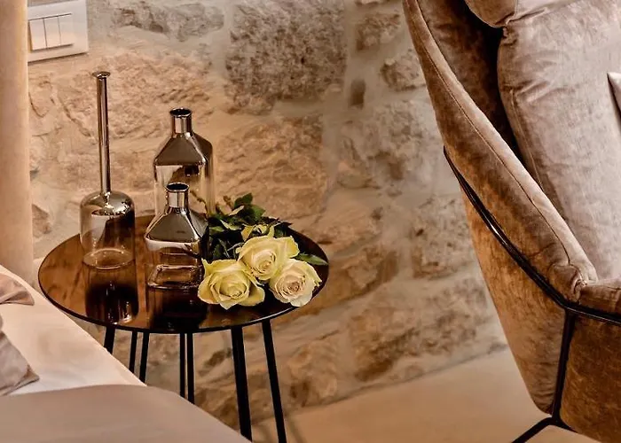 Отель Plaza Marchi Old Town - Mag Quaint & Elegant Boutique